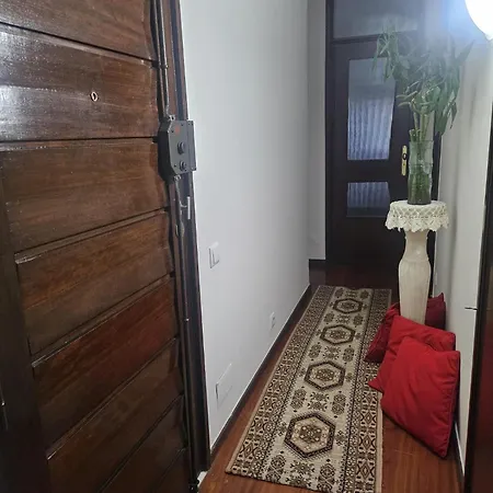 Apartamento Compartilhado *